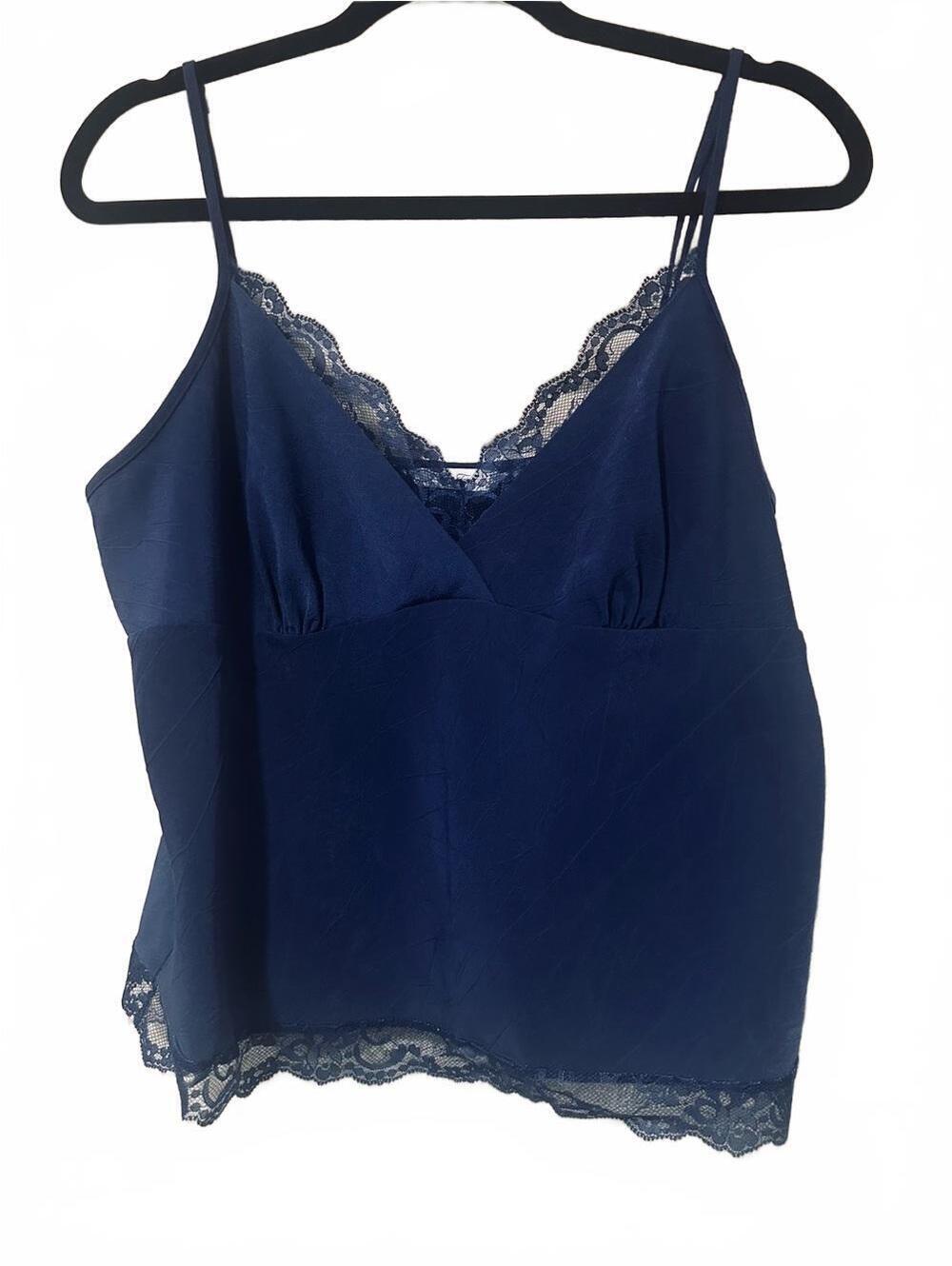 Vintage vanity fair beautiful lace cami